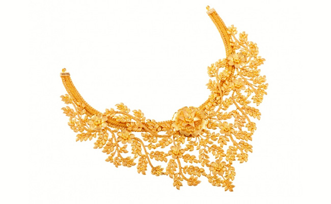 Flower Design Gold Necklace