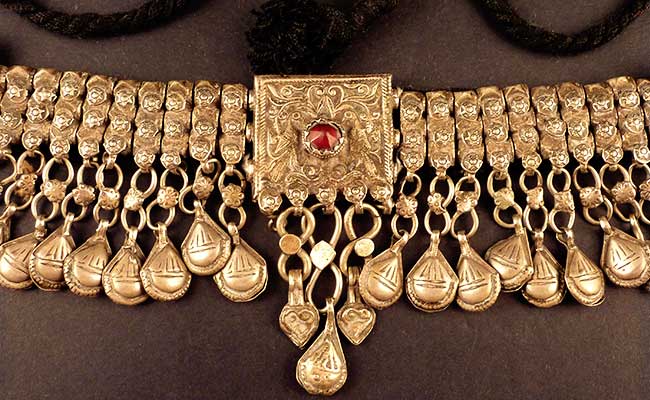 Traditional Gold Kashmiri Necklace