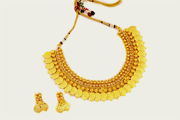 Laxmi Sara Gold Necklace Design