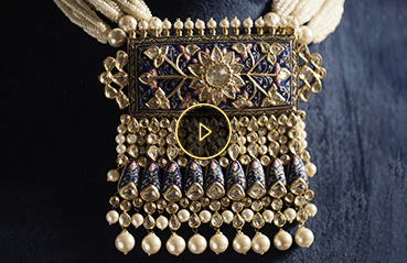 The process of making Meenakari gold jewellery