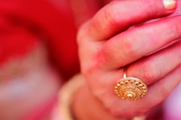 Gold Kundan Ring Design