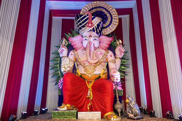 Girgaumcha Raja Murti Photo