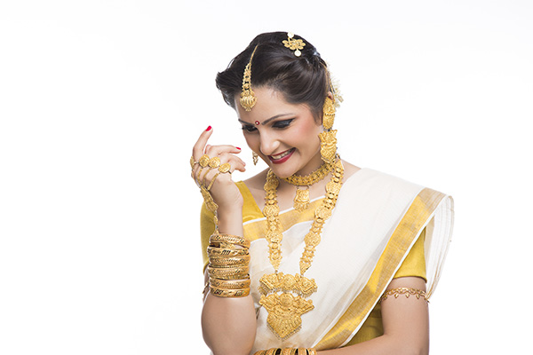 Stylish Wedding Gold Jewellery