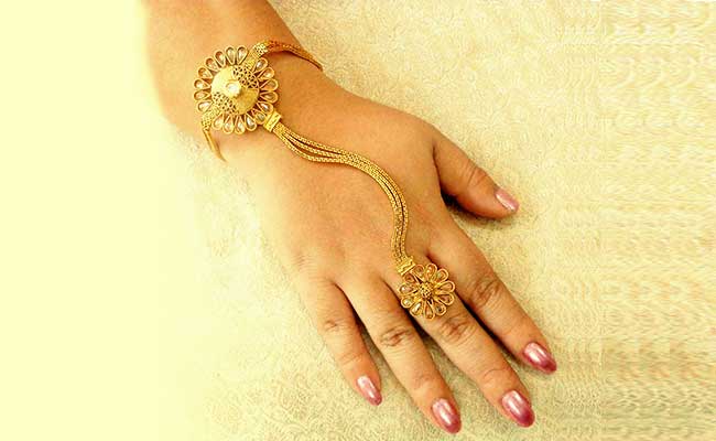 Rings and Hathphool Beautiful Fingers Jewellery - KhammaGhani