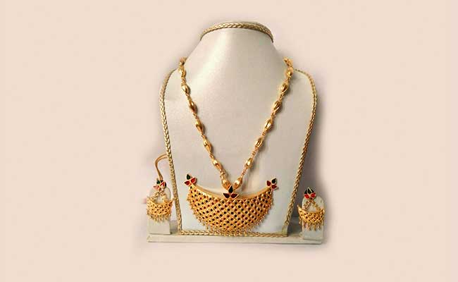 Jonbiri Gold Necklace