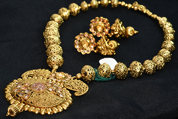 Indo-Western Gold Jewellery Designs for Contemporary Ensembles | My Gold Guide