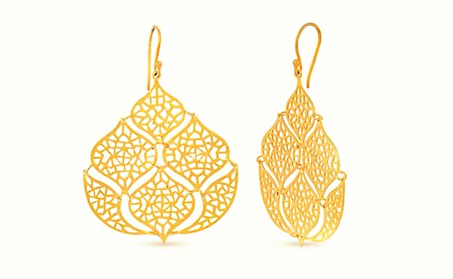 Traditional Mughal Gold Jewellery Design - Crescent Earnings