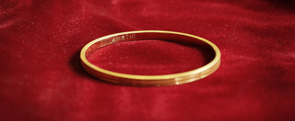What is the difference between hallmarked and KDM gold What is the difference between hallmarked and KDM gold