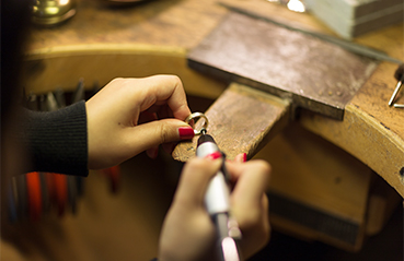 Gold hallmarking is an important process that assures the consumers regarding the quality of gold Gold hallmarking is an important process that assures the consumers regarding the quality of gold