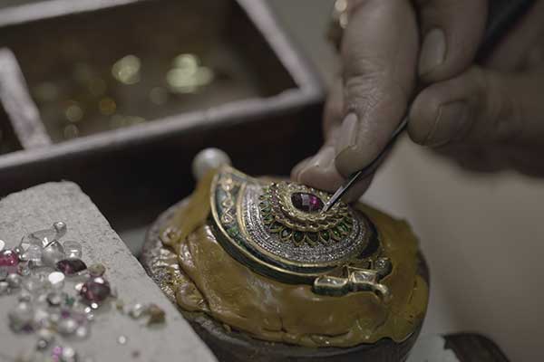 traditional jewellery craftmanship