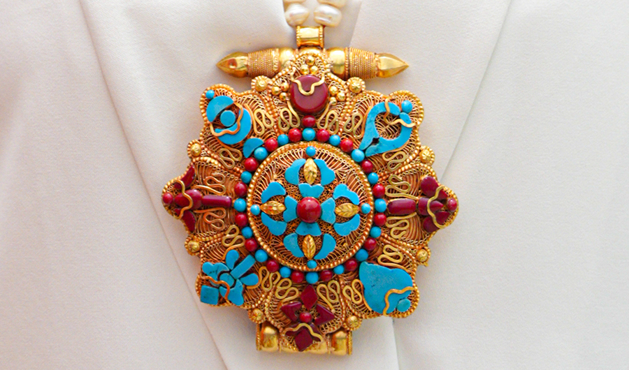 Khao pendant
