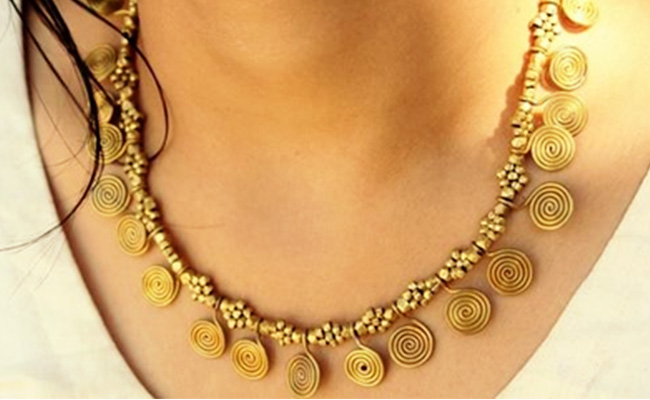 Traditional Design Gold Necklace