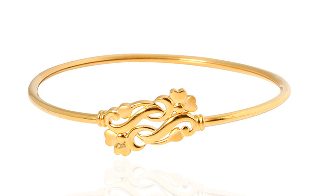 gold bracelet