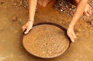 Gold Sifting Pan