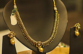 Why to Buy Hallmarked Gold Jewellery