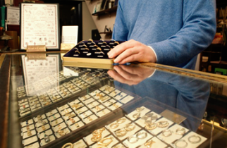 Gold knowledge - a gold buyer's checklist
