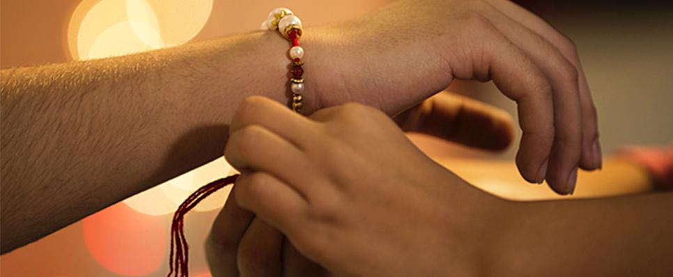 Personalised Gold Rakhi For Perfect Bond Personalised Gold Rakhi For Perfect Bond