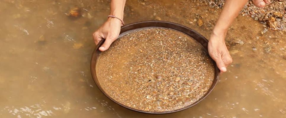 Gold Sifting Pan