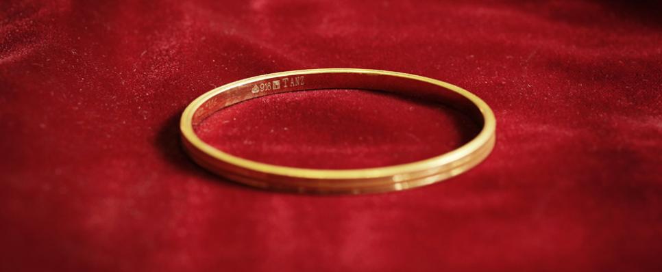 What is the difference between hallmarked and KDM gold What is the difference between hallmarked and KDM gold