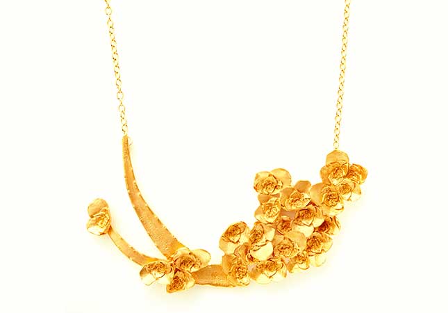 Rose design gold necklace