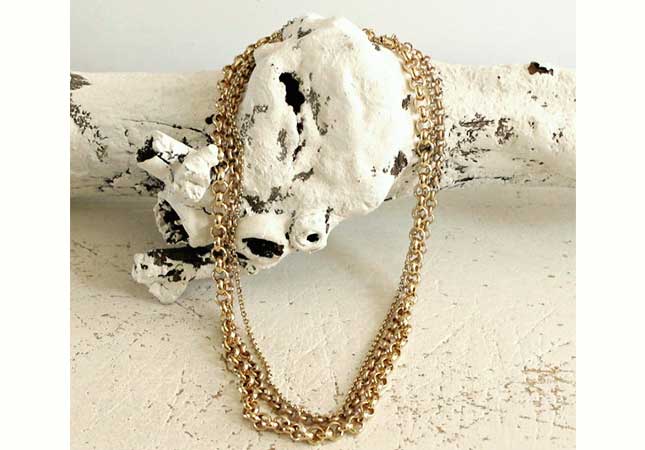 Layered matte gold chain